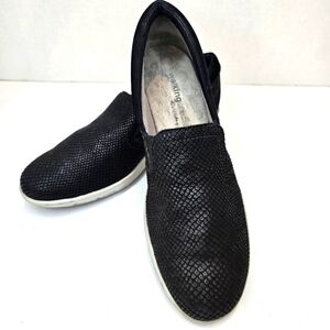 Walking Cradles "Orleans" Snake Printed Nubuck Dual Sneakers Women's Size 8